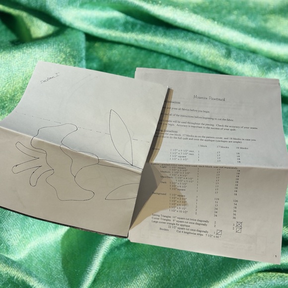 Vintage 1994 mountain paintbrush quilt pattern & instructions pieced & Applique - Picture 3 of 4